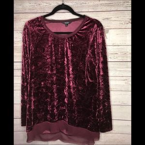 Crushed velvet long sleeved. Simply Vera. Size L